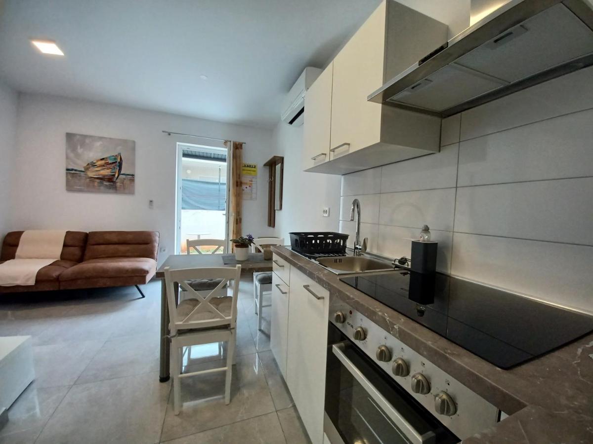 Leon 1 Apartman *